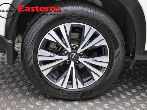 Used 2023 Nissan Rogue SV AWD/4WD image 30