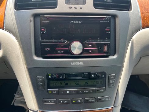 Used 2005 Lexus ES 330 w/ DVD Navigation System Pkg FWD image 19