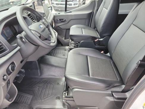 New 2026 Ford Transit 250 148 Medium Roof w/ Load Area Protection Package RWD image 18