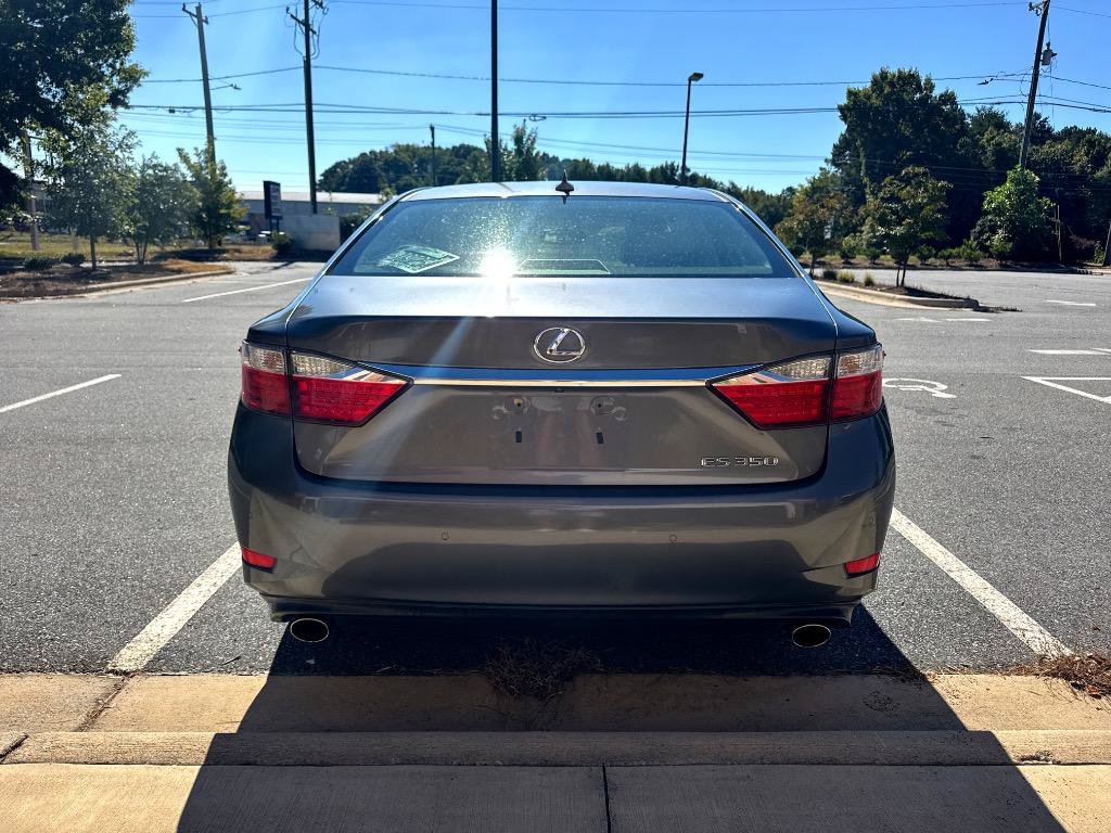Used 2013 Lexus ES 350 w/ Luxury Pkg FWD image 4