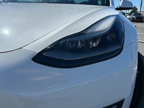 Used 2021 Tesla Model 3 Standard Range Plus image 8