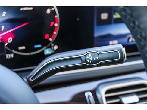New 2026 Mercedes-Benz GLS 580 4MATIC image 22