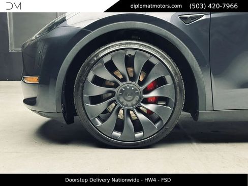 Used 2024 Tesla Model Y Performance AWD/4WD image 37