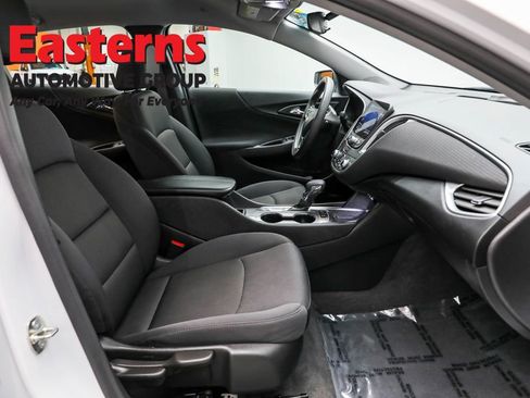 Used 2024 Chevrolet Malibu LT image 23