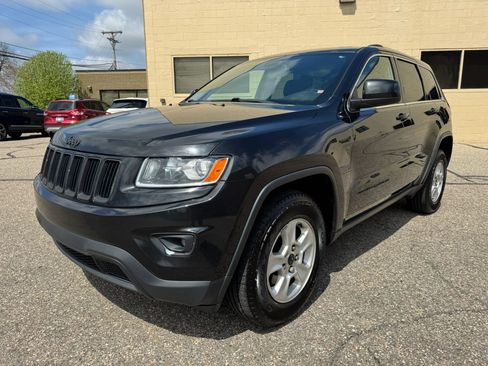 Used 2014 Jeep Grand Cherokee Laredo w/ Quick Order Package 23E AWD/4WD image 3