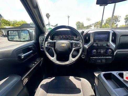 Used 2021 Chevrolet Silverado 1500 LT AWD/4WD image 24