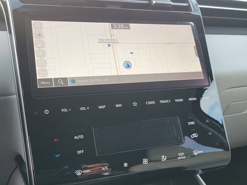 Certified 2023 Hyundai Tucson Limited image 15