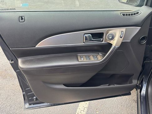 Used 2013 Lincoln MKX AWD image 9
