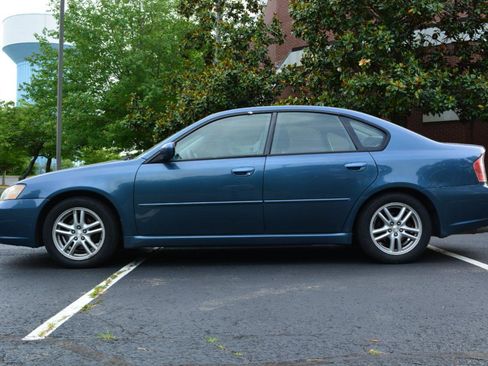 Used 2005 Subaru Legacy 2.5i AWD/4WD image 8