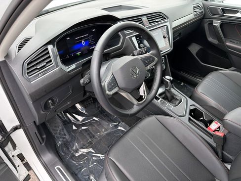 Used 2024 Volkswagen Tiguan Wolfsburg Edition image 26