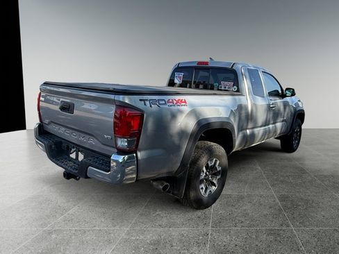 Used 2016 Toyota Tacoma TRD Off-Road w/ Towing Package AWD/4WD image 5
