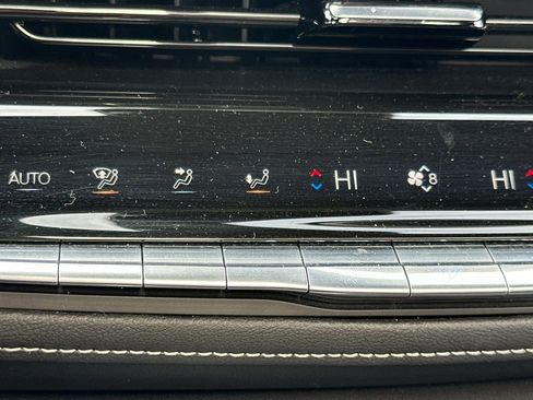 Certified 2024 Cadillac Escalade Sport w/ LPO, ONYX Package image 30