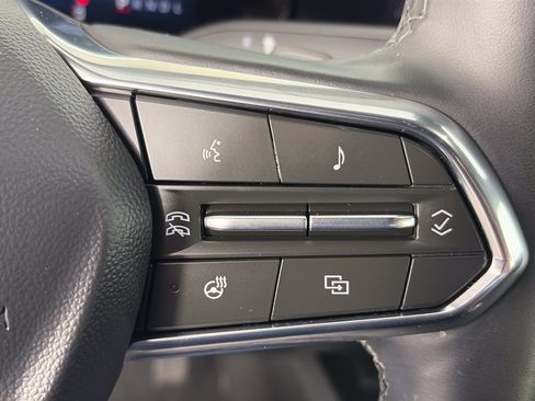 Used 2025 Chevrolet Equinox LT w/ Safety and Technology Package AWD/4WD image 32