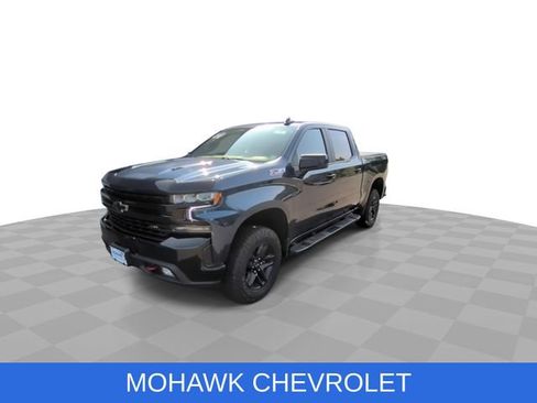 Certified 2022 Chevrolet Silverado 1500 LT Trail Boss w/ Bed Protection Package AWD/4WD image 4