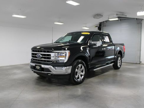 Used 2023 Ford F150 Lariat w/ Equipment Group 502A High AWD/4WD image 4