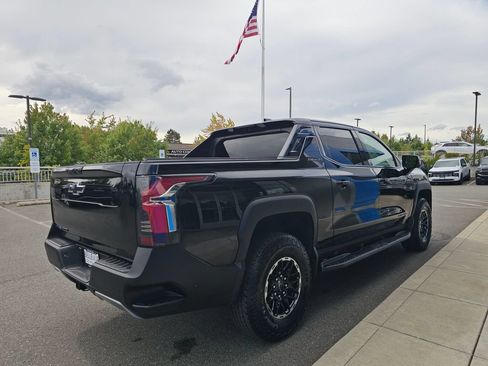 Used 2026 Chevrolet Silverado EV Trail Boss AWD/4WD image 7