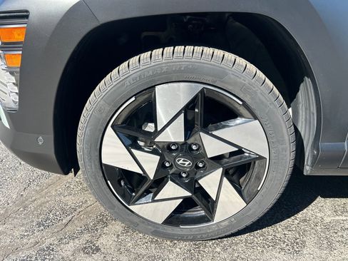 Used 2024 Hyundai Kona Limited AWD/4WD image 31