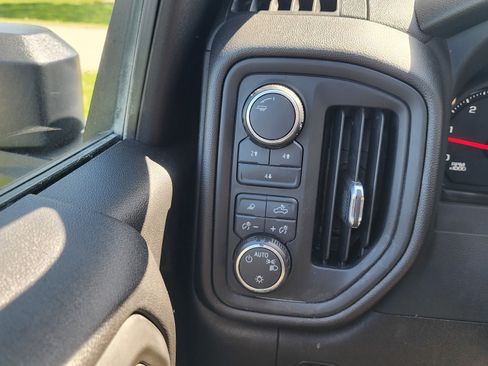 Used 2025 Chevrolet Silverado 3500 W/T AWD/4WD image 10