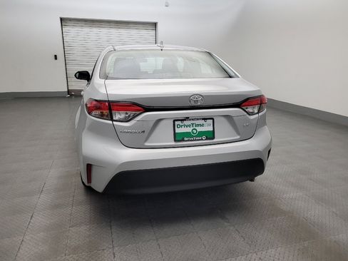 Used 2024 Toyota Corolla LE FWD image 6