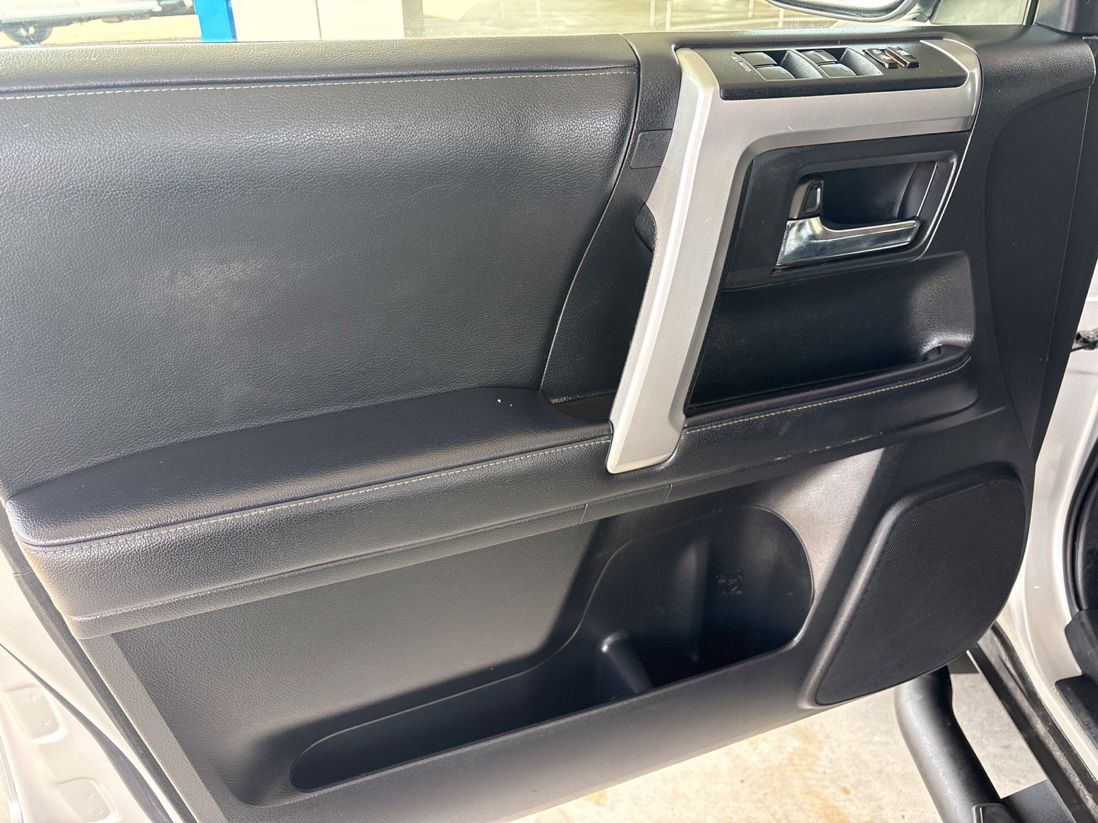 Used 2023 Toyota 4Runner SR5 Premium w/ Moonroof Package AWD/4WD image 11