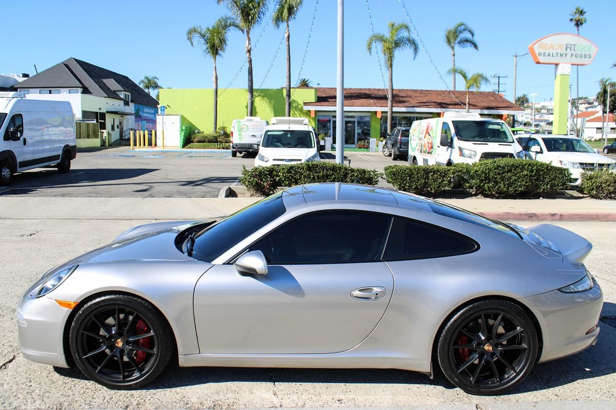 Used 2013 Porsche 911 Carrera S w/ Sportdesign Pkg RWD image 2