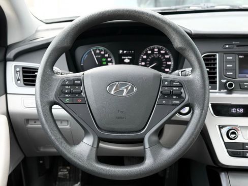 Used 2016 Hyundai Sonata SE image 34