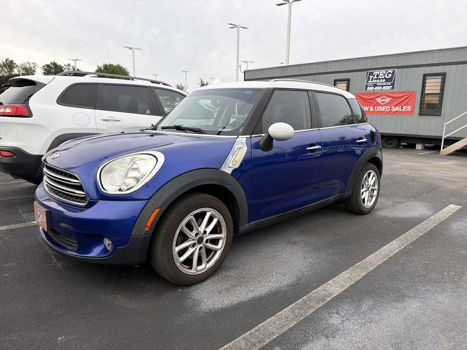 Used 2015 MINI Cooper Countryman FWD image 3