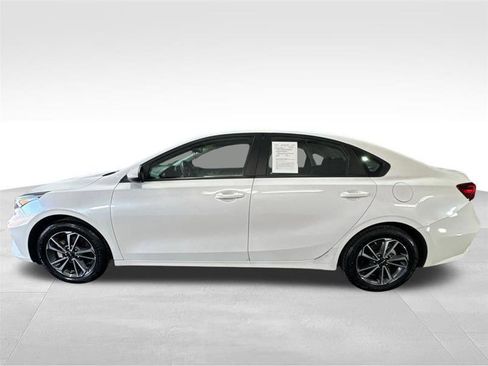 Used 2024 Kia Forte LXS FWD image 8