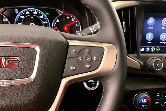 Used 2024 GMC Terrain Denali w/ Denali Premium Package AWD/4WD image 28
