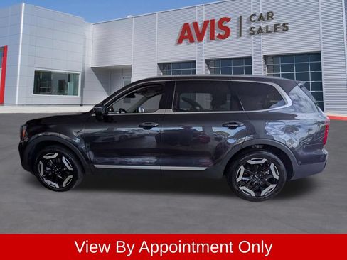 Used 2025 Kia Telluride S FWD image 11