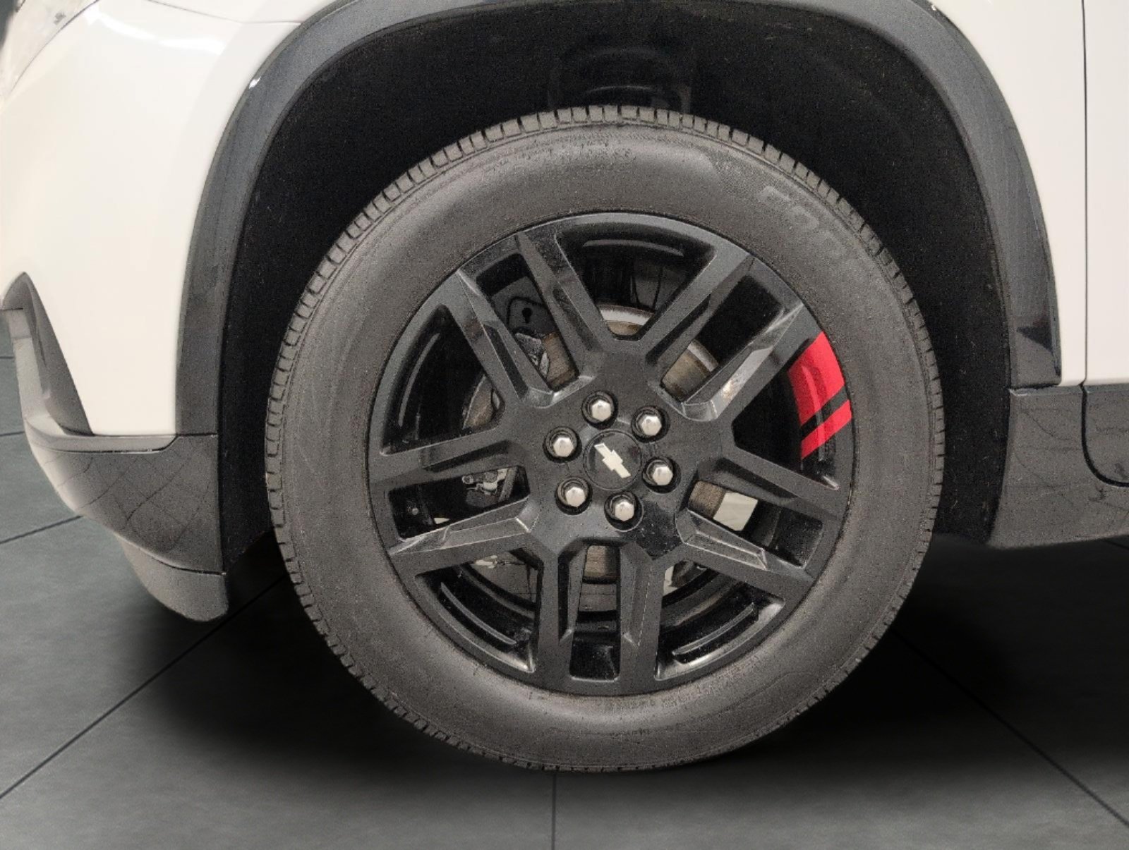 Certified 2020 Chevrolet Traverse Premier w/ Redline Edition AWD/4WD image 3