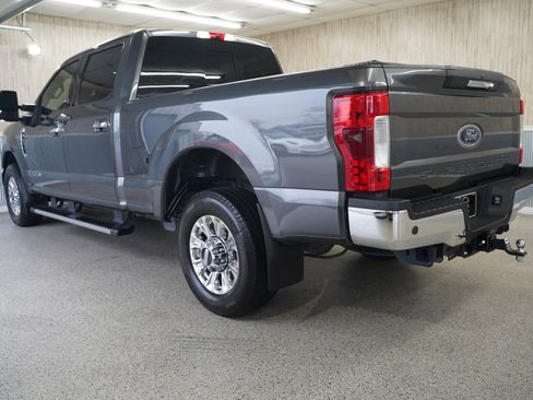 Used 2017 Ford F350 Lariat w/ Chrome Package image 7