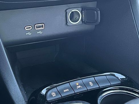 Used 2024 Buick Encore GX Preferred AWD/4WD image 27