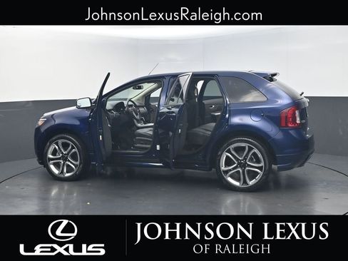 Used 2011 Ford Edge Sport w/ Driver Entry Pkg image 28