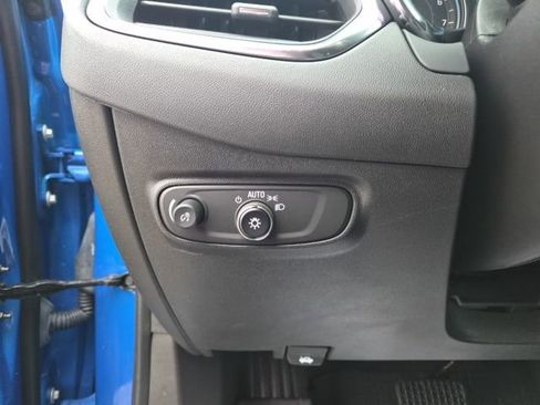 Used 2024 Chevrolet Equinox LT w/ LPO, Floor Liner Package image 18