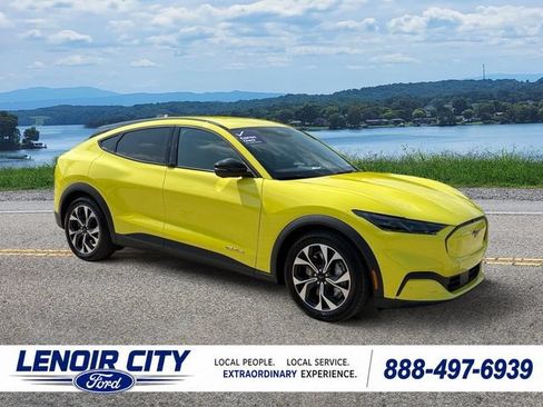 Used 2025 Ford Mustang Mach-E Select w/ Comfort Package Lite AWD/4WD image 1
