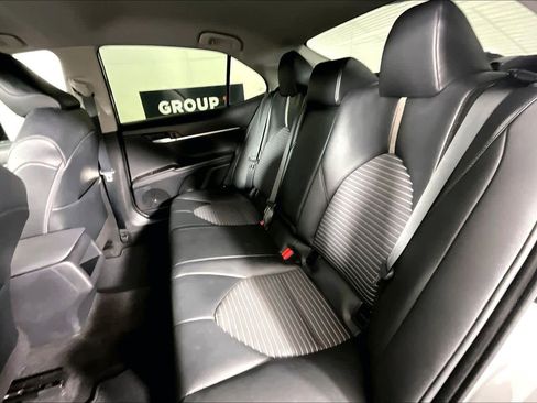 Used 2021 Toyota Camry SE FWD image 19