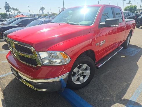 Used 2020 RAM 1500 Classic SLT w/ Luxury Group image 1