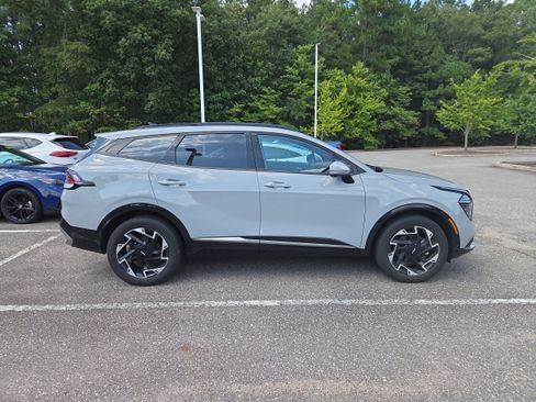 Used 2024 Kia Sportage SX AWD/4WD image 2