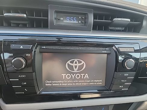 Used 2014 Toyota Corolla LE FWD image 11