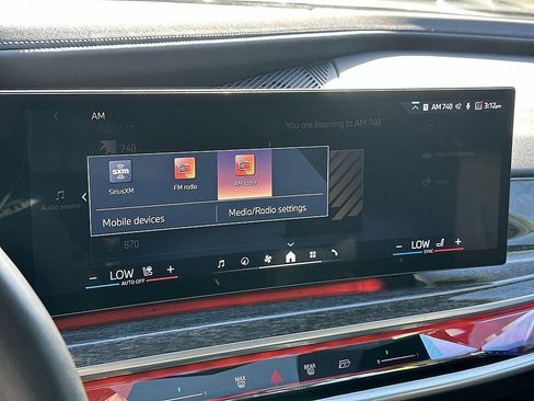 Used 2024 BMW 740i RWD image 12