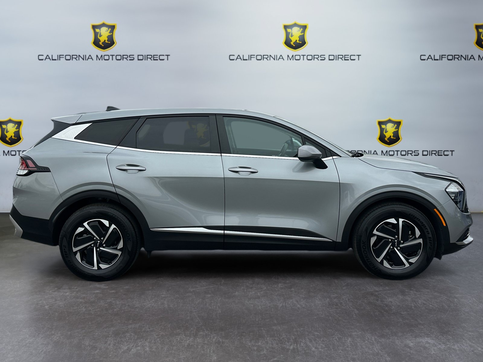 Used 2023 Kia Sportage LX FWD image 6