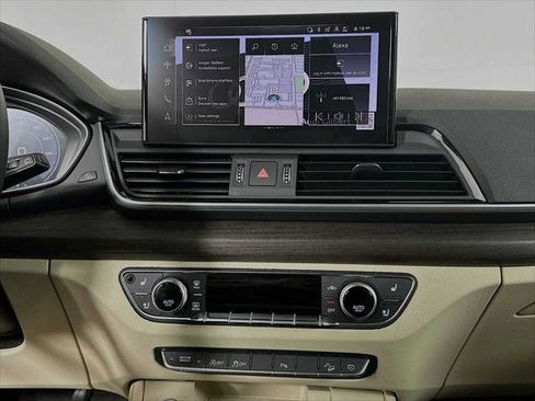 Certified 2025 Audi Q5 2.0T Premium Plus w/ Premium Plus Package image 13