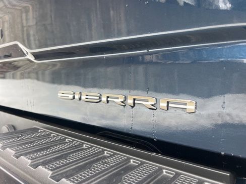 Used 2022 GMC Sierra 1500 Denali w/ Technology Package image 9