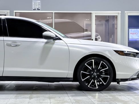 Used 2024 Honda Accord Touring image 35