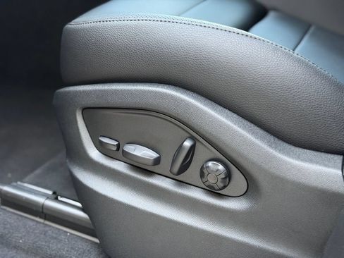 New 2026 Porsche Cayenne AWD/4WD image 23