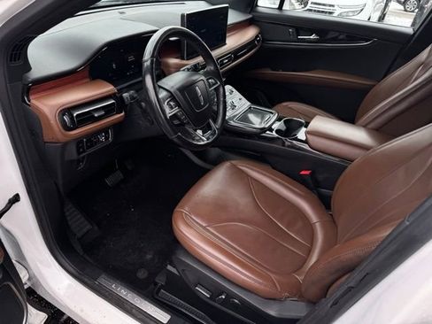 Certified 2023 Lincoln Nautilus Reserve image 19