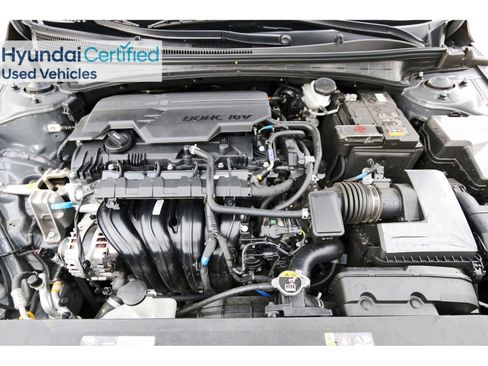 Certified 2025 Hyundai Elantra Sport image 33