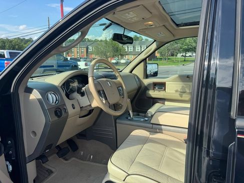 Used 2006 Lincoln Mark LT 4x4 image 15