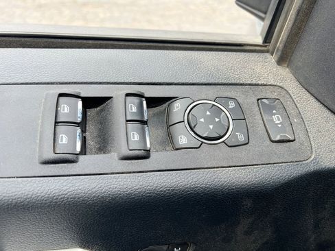 Used 2022 Ford F250 Lariat w/ Black Appearance Package image 12